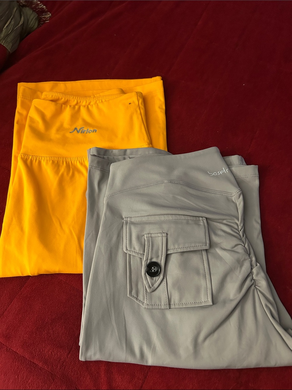 2 Leggings / Pants Small flair